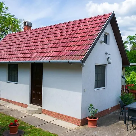 Huszár *
