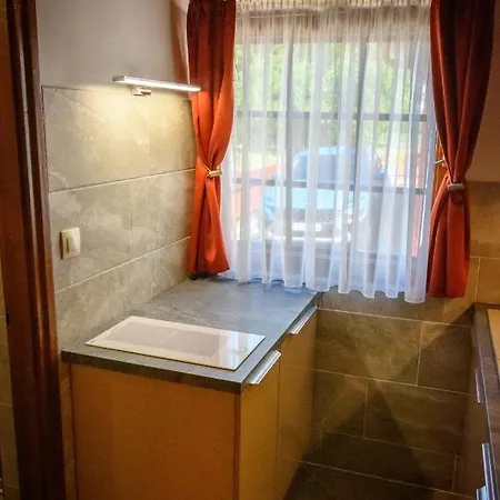 Apartment Huszar Vendeghaz